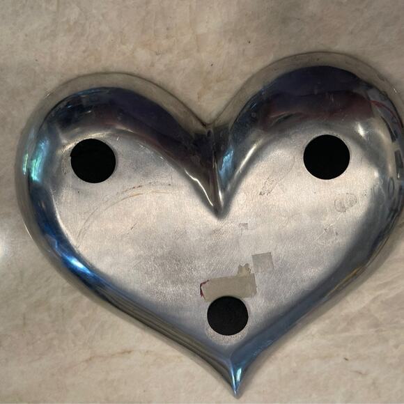 Silver aluminum Heart shaped metal tray LOVE dish 9-1/4” - Picture 4 of 8